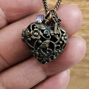 Vintage Claire's Floral Filigree Pendant Necklace